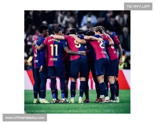 吉拉西点球罚失错过帽子戏法，多特蒙德锋线核心喜忧参半