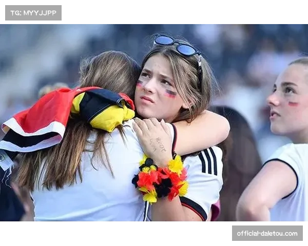 德国球迷协会调查报告：超六成受访者对周四晚场比赛安排表示不满